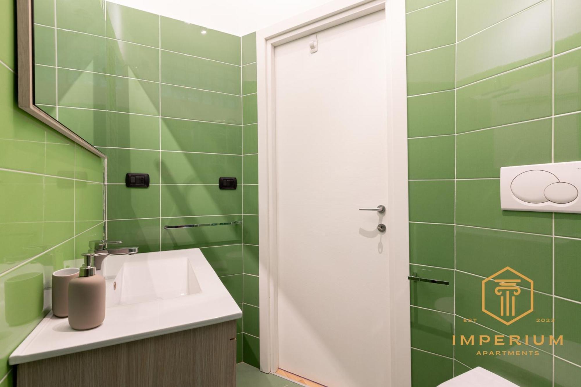 Imperium Deluxe - 300mt To Metro B, 3 Bedrooms, Panoramic View, A-c Appartamento