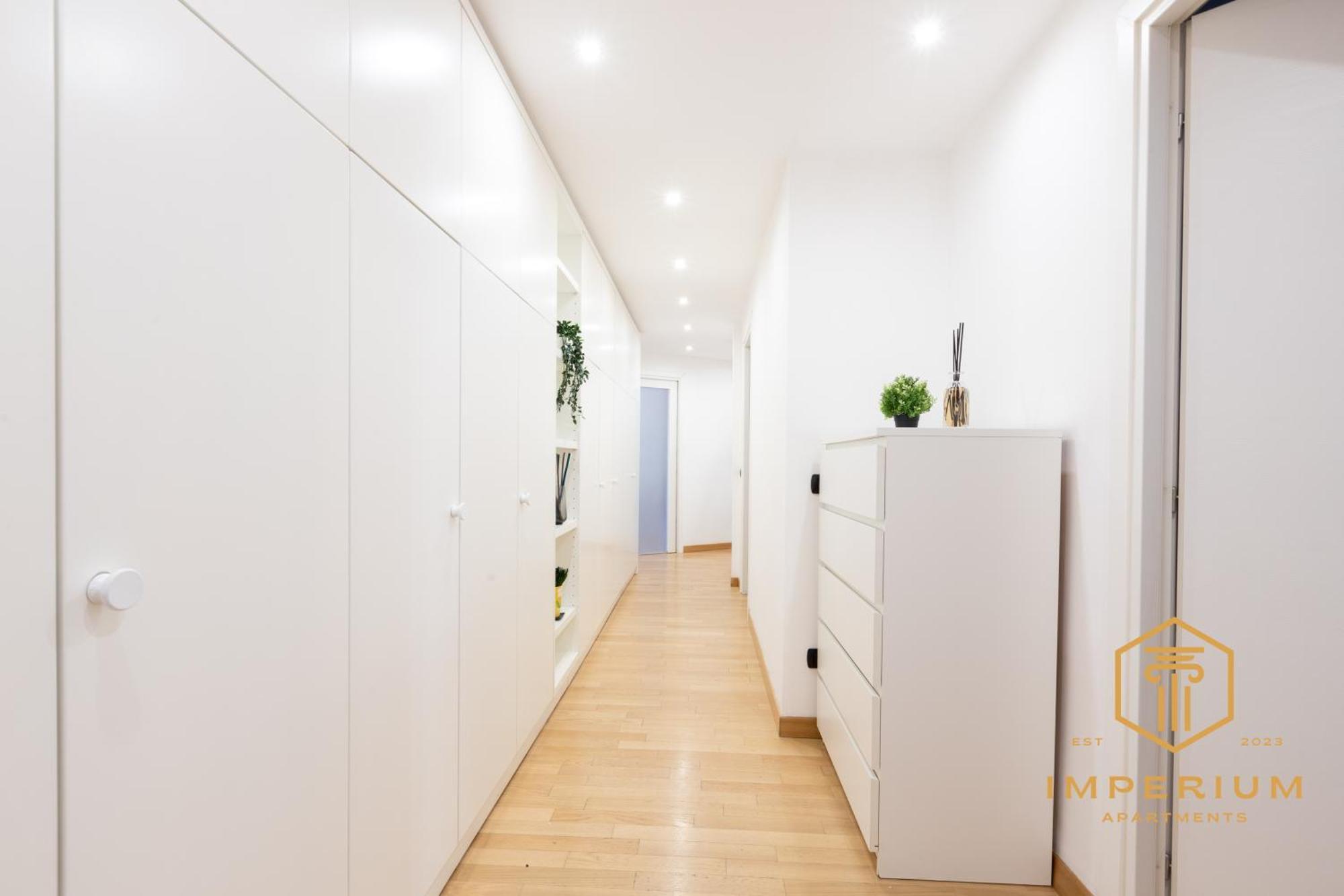 Imperium Deluxe - 300mt To Metro B, 3 Bedrooms, Panoramic View, A-c Appartamento