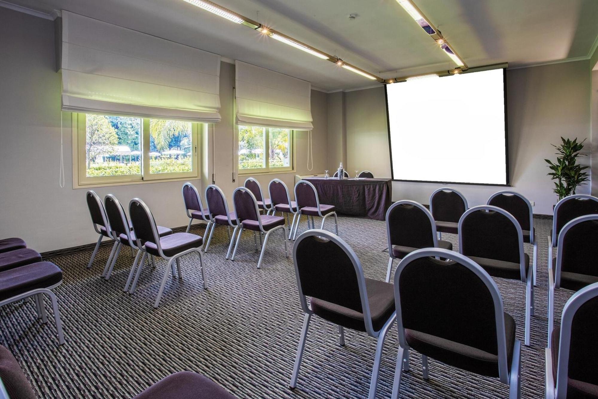 Hotel Crowne Plaza St. Peter's By Ihg