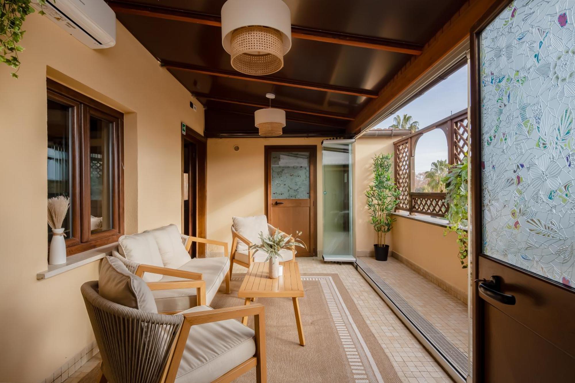 Colosseo Flats And Penthouse *