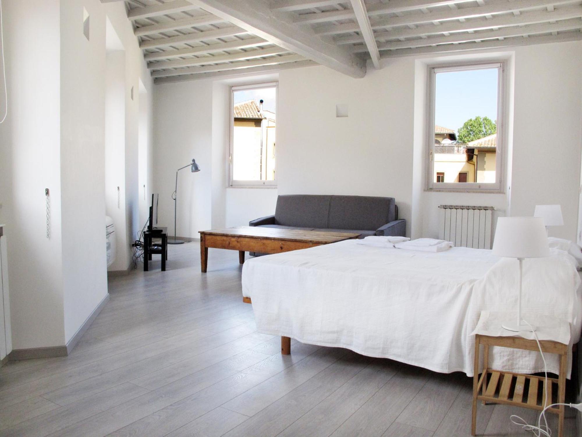 Apartment Spacious, Modern, Bright Apartment, Near Piazza Navona! *