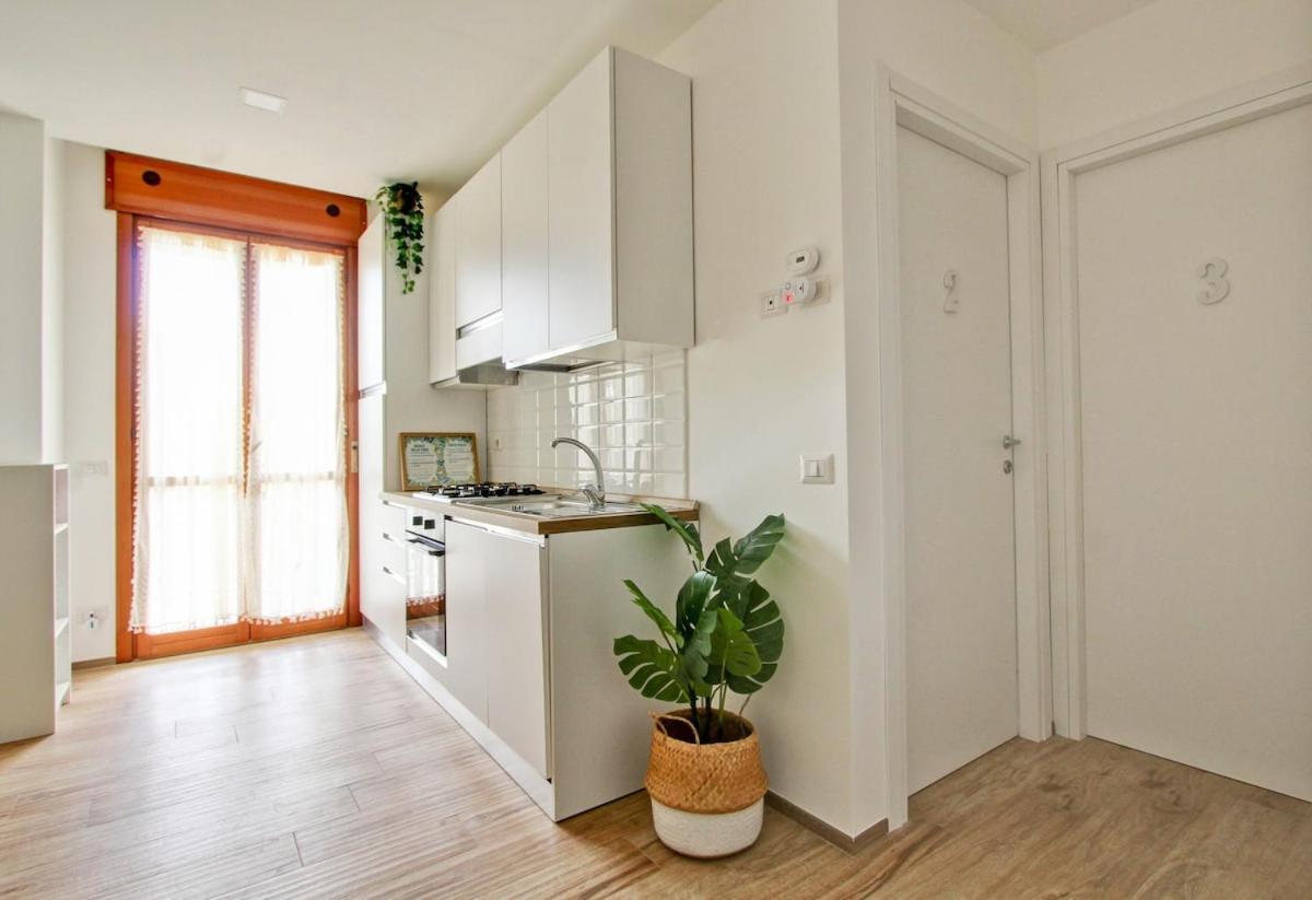 Apartment Eur Torrino Apartment, Vicino La Stazione Metro Tor Di Valle