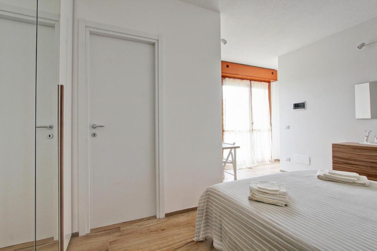 Eur Torrino Apartment, Vicino La Stazione Metro Tor Di Valle * Rome