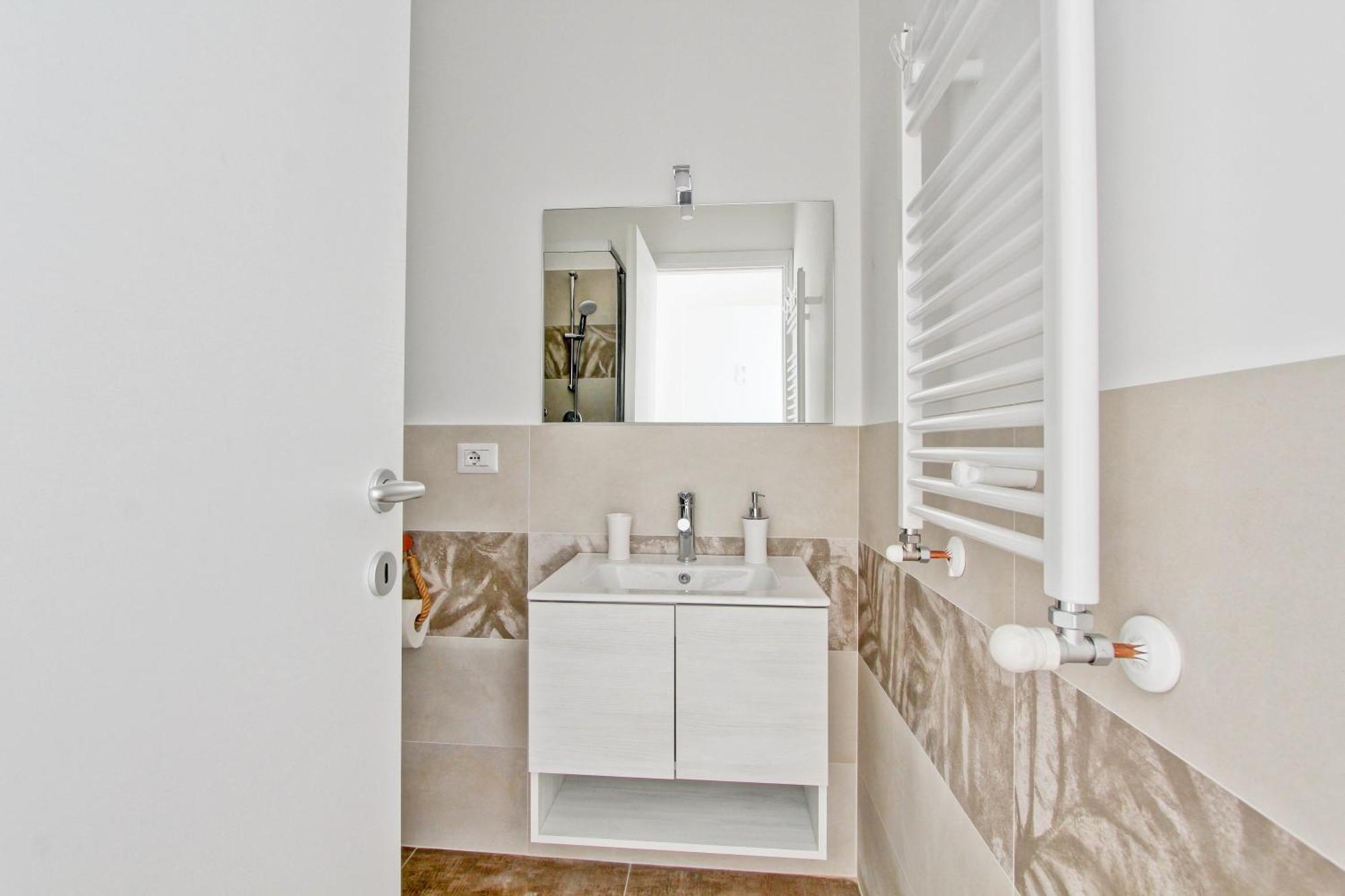 Apartment Eur Torrino Apartment, Vicino La Stazione Metro Tor Di Valle Rome