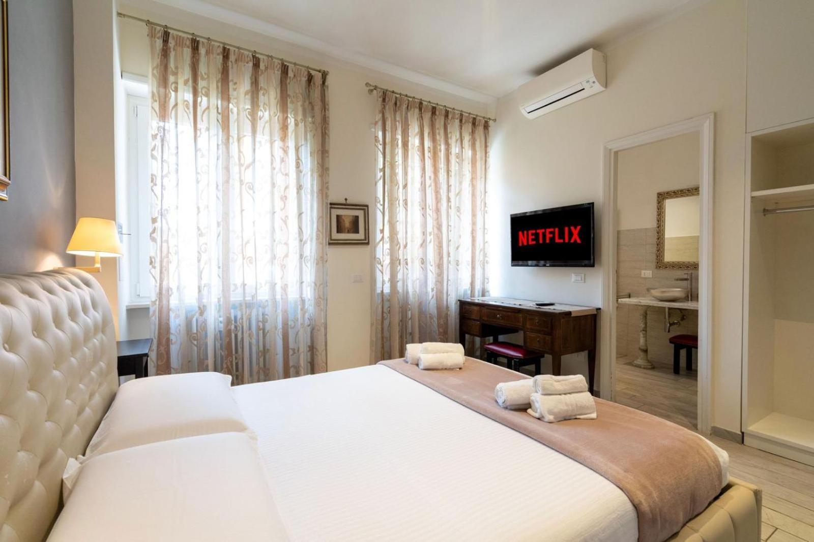 Vatican Historic Center -luxury Flat With Garden And Private Parking Apartment *