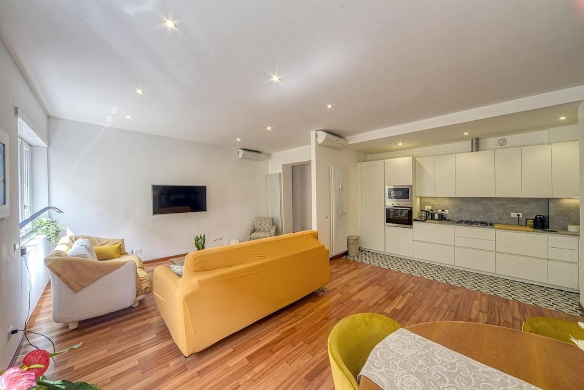 Boutique In Vatican Apartment