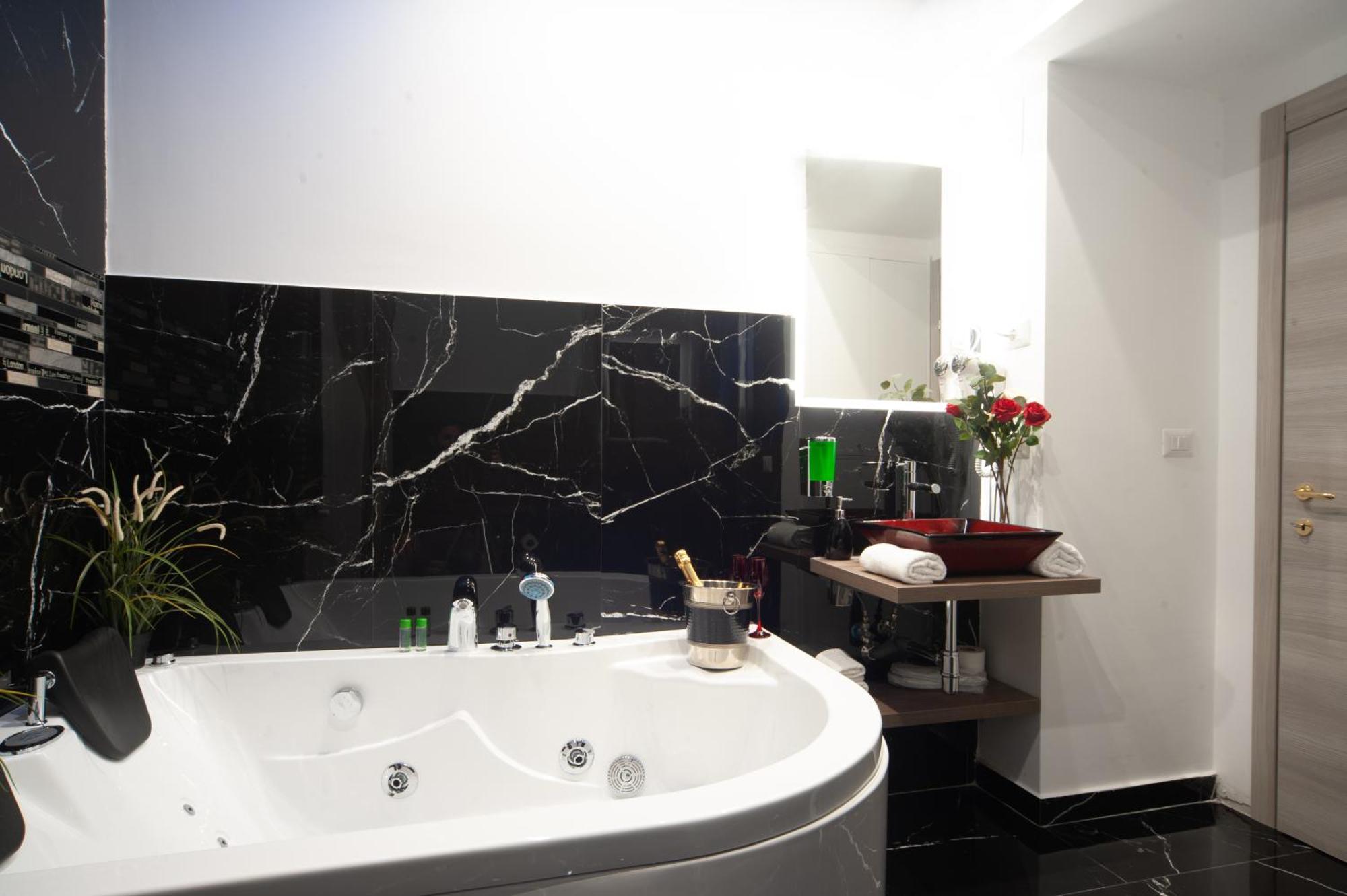 Farnese Jacuzzi