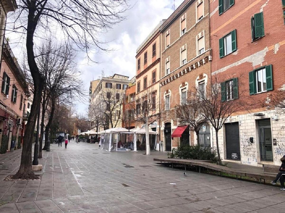 Cozy At Pedestrian Street * Roma