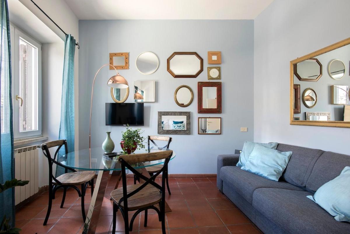 Apartment Specchi Loft - In The Heart Of