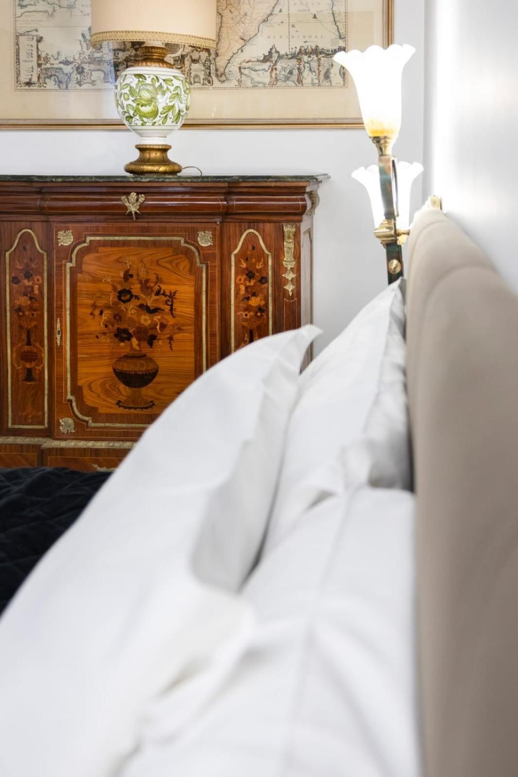 Daphne Trevi Bed & Breakfast *