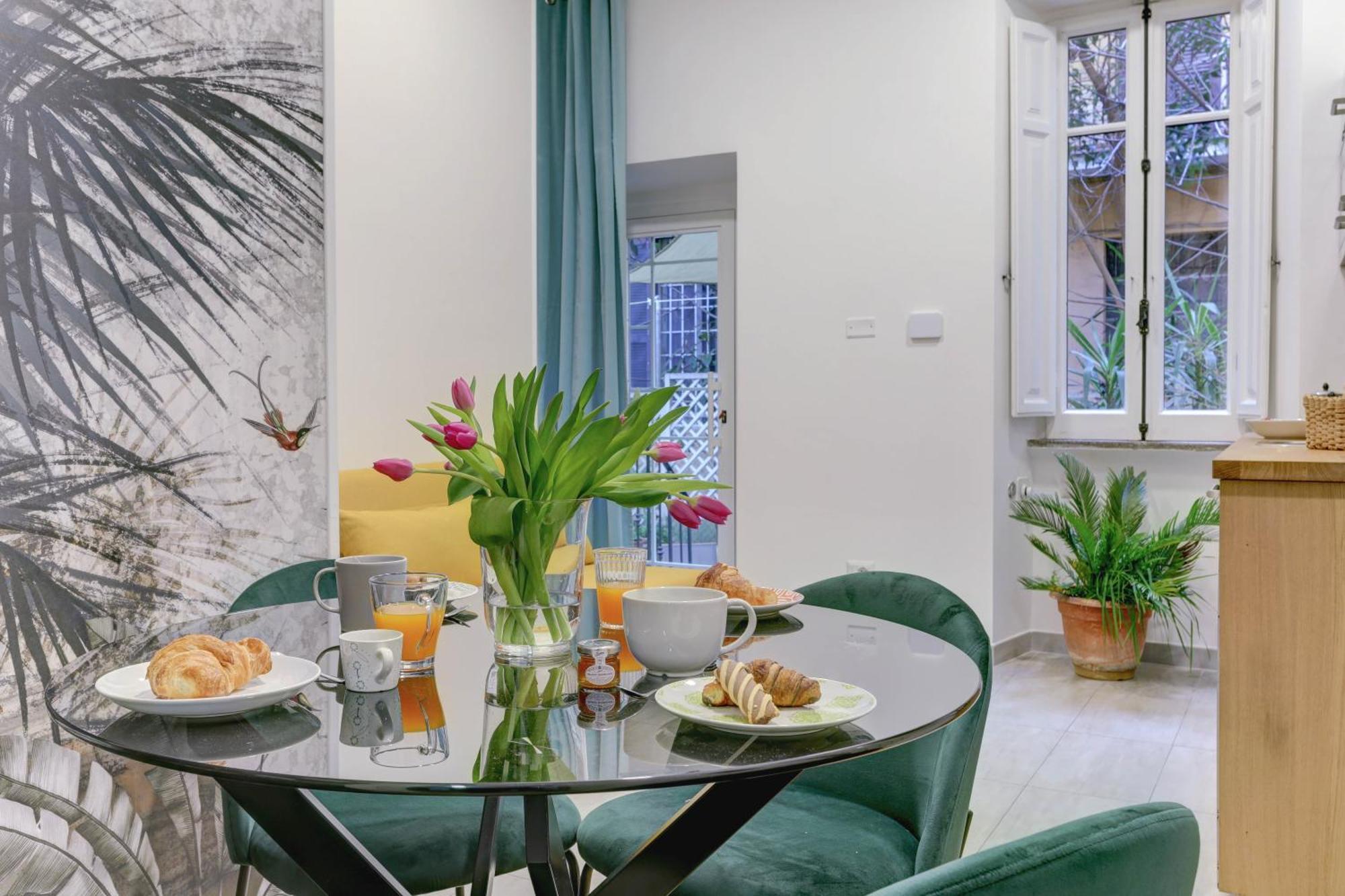 Santi Quattro Apartment&rooms - Colosseo