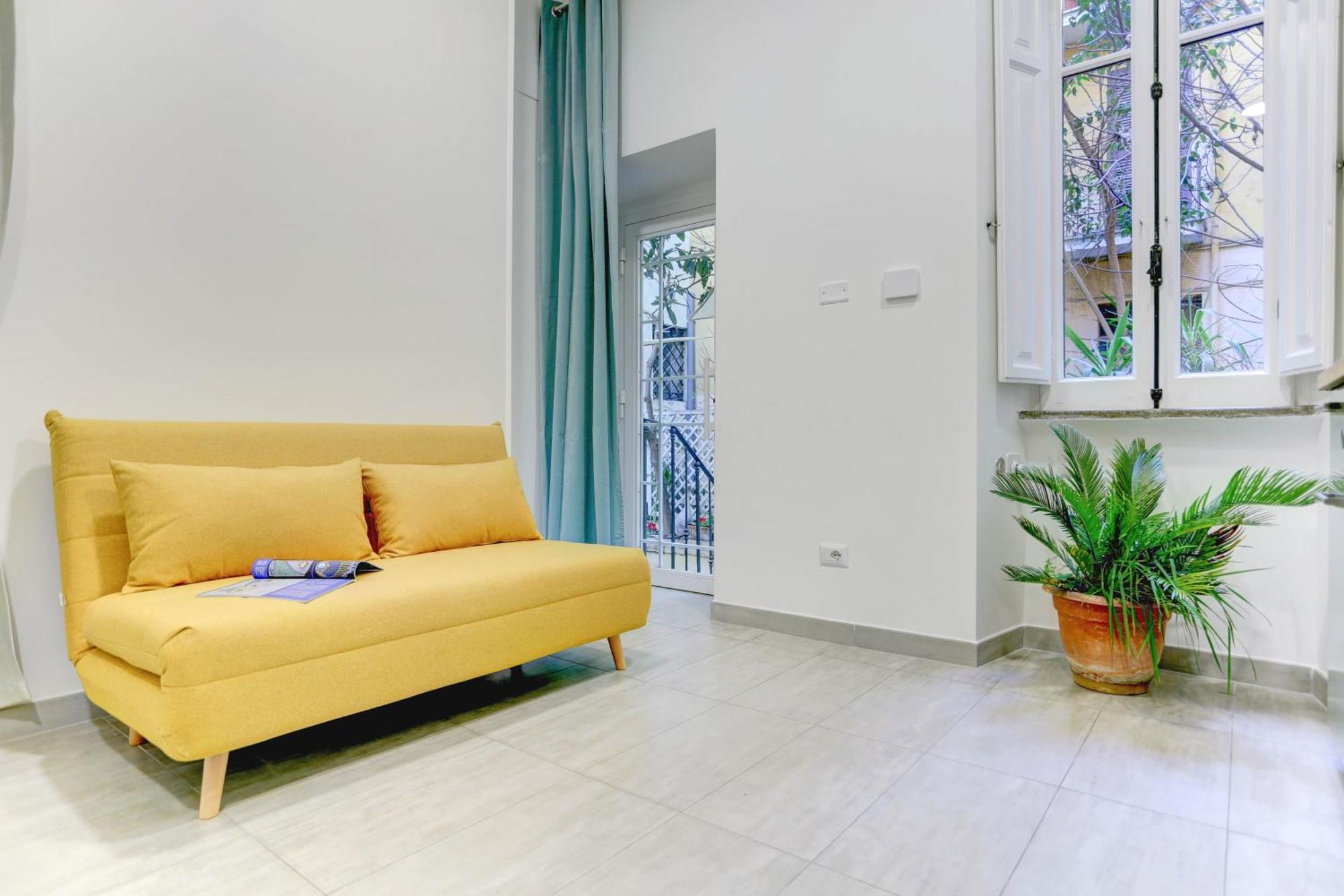 Santi Quattro Apartment&rooms - Colosseo Appartamento *