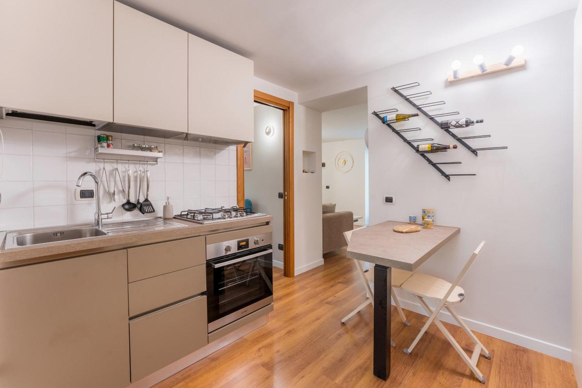 Villafranca Loft, Modern Nearby The Station Apartment *