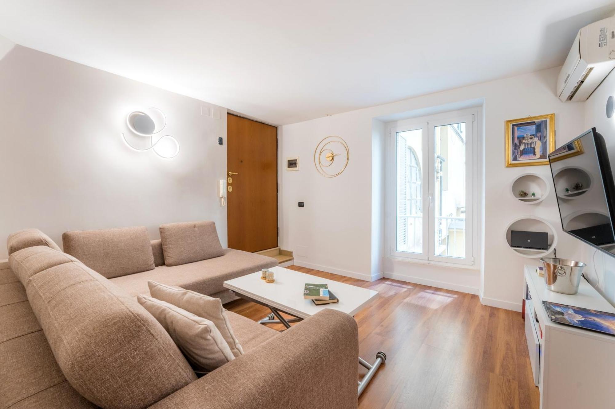 Apartment Villafranca Loft, Modern Nearby The Station