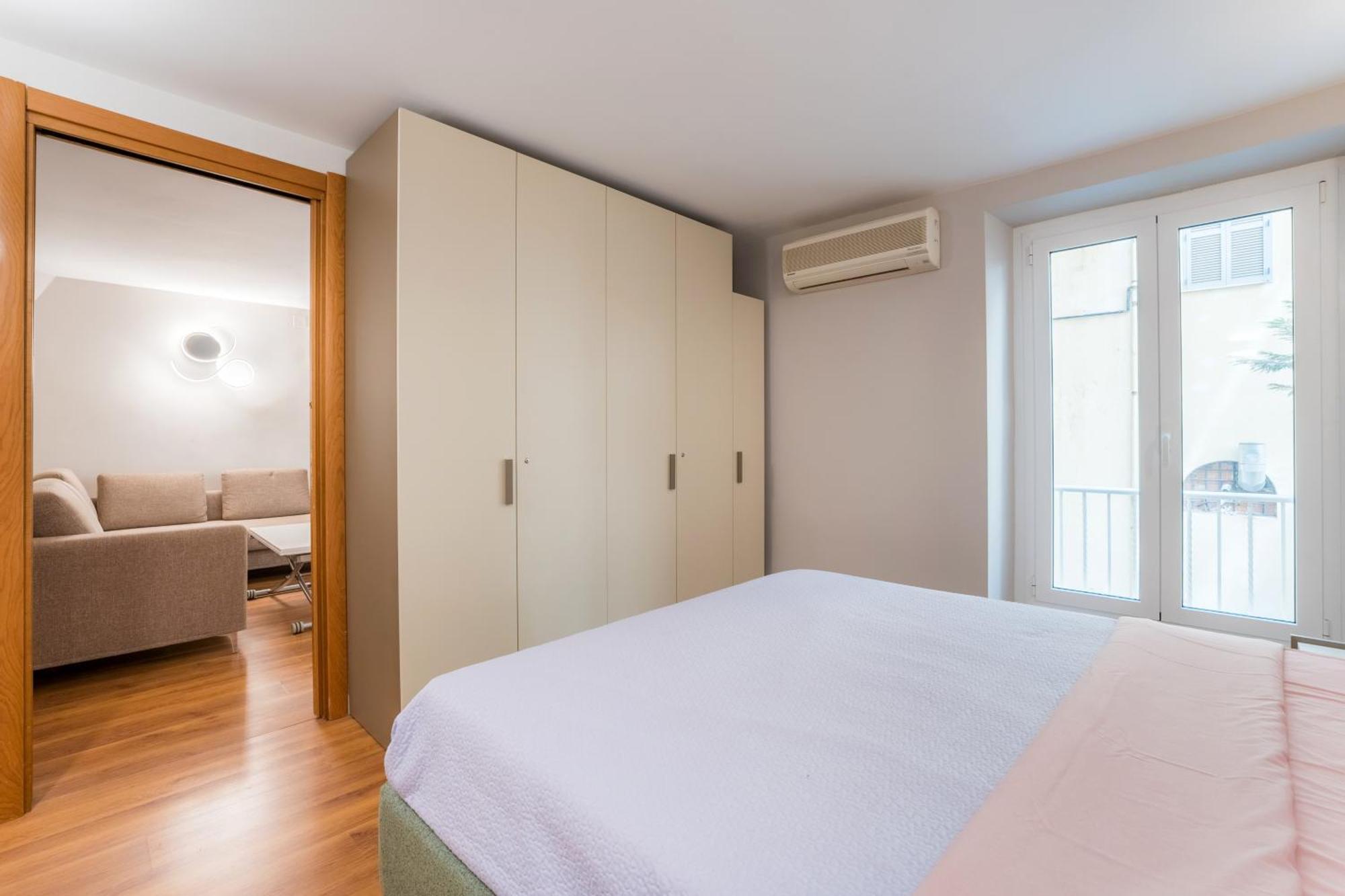 Apartment Villafranca Loft, Modern Nearby The Station *