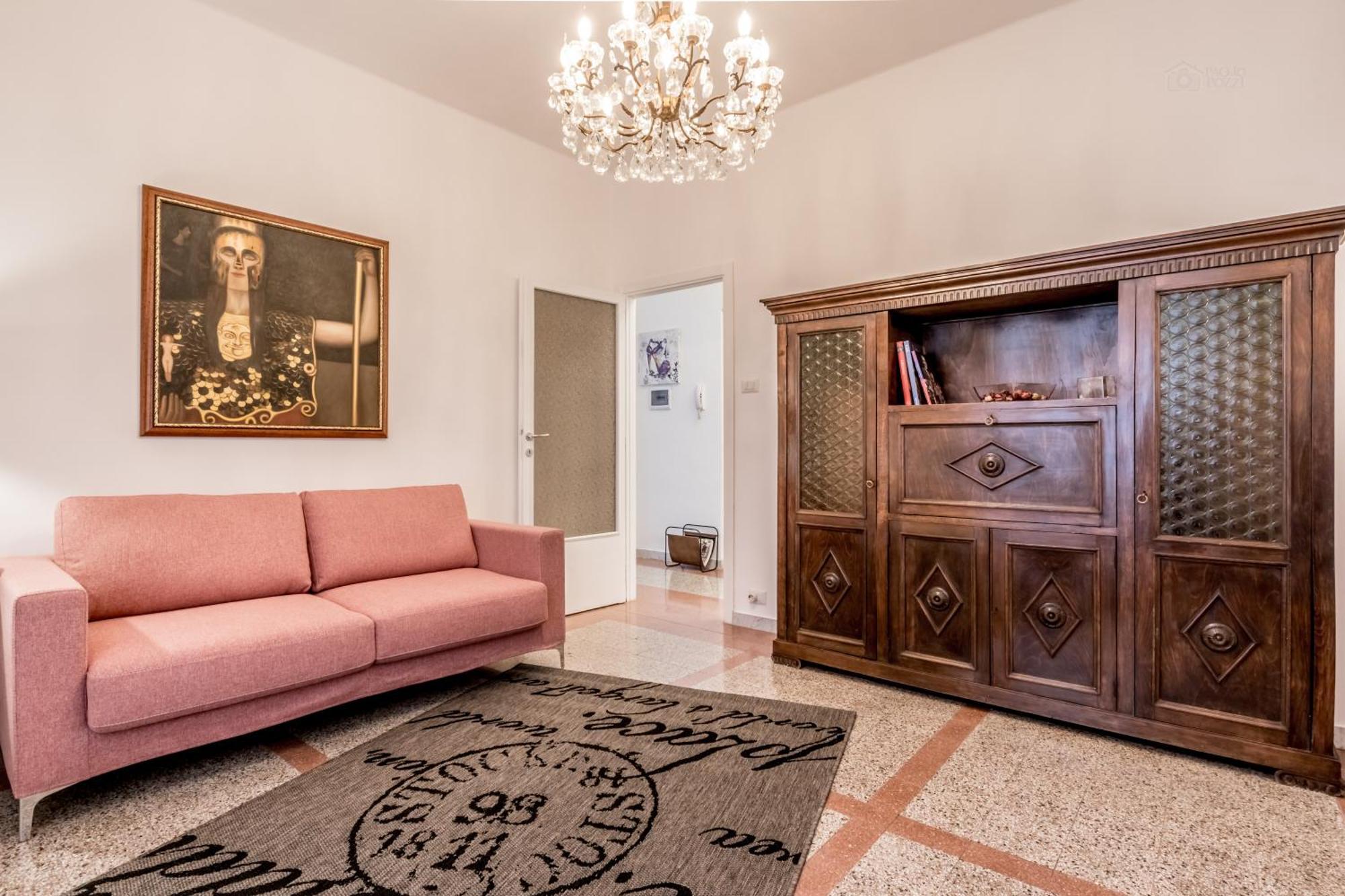 Fara Sabina Large Aparment *
