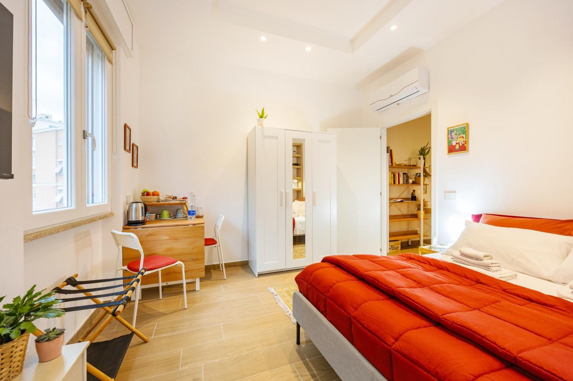 Luminosa Con Bagno Privato Interno - Vicina Metro Rome