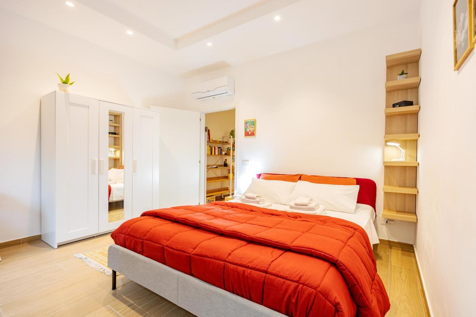 Luminosa Con Bagno Privato Interno - Vicina Metro Homestay