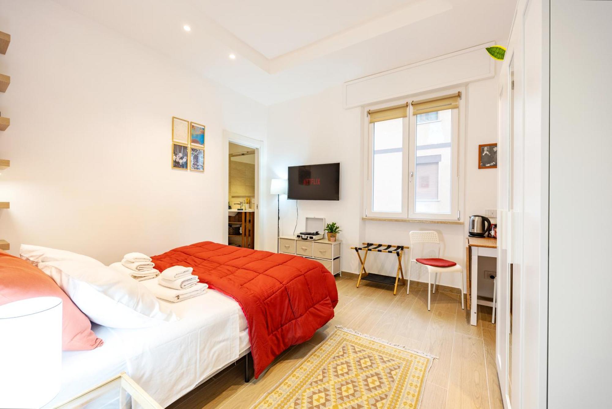 Luminosa Con Bagno Privato Interno - Vicina Metro *