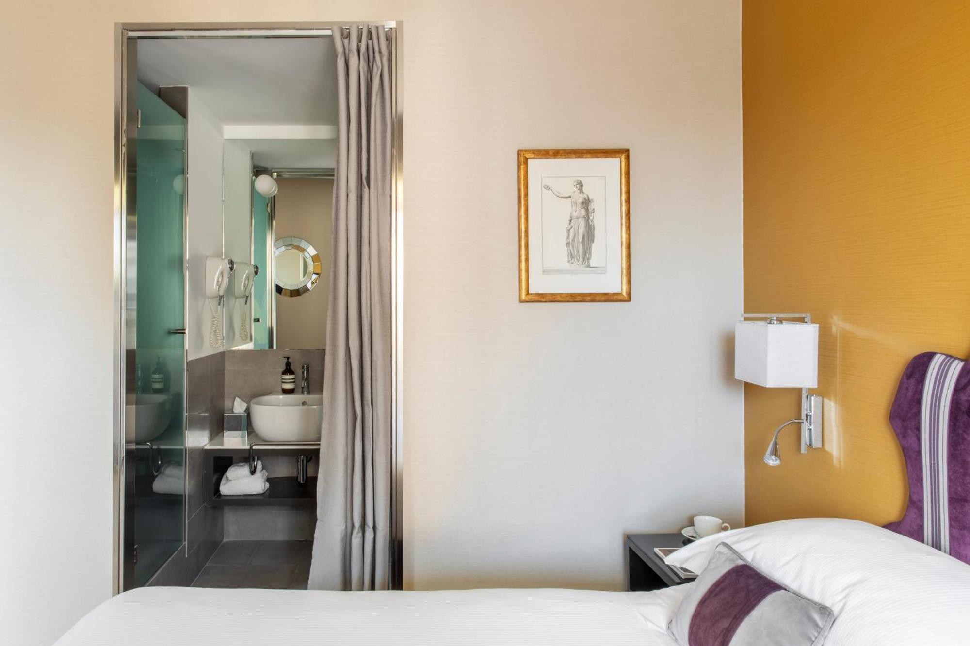 Adriano 3* Rome