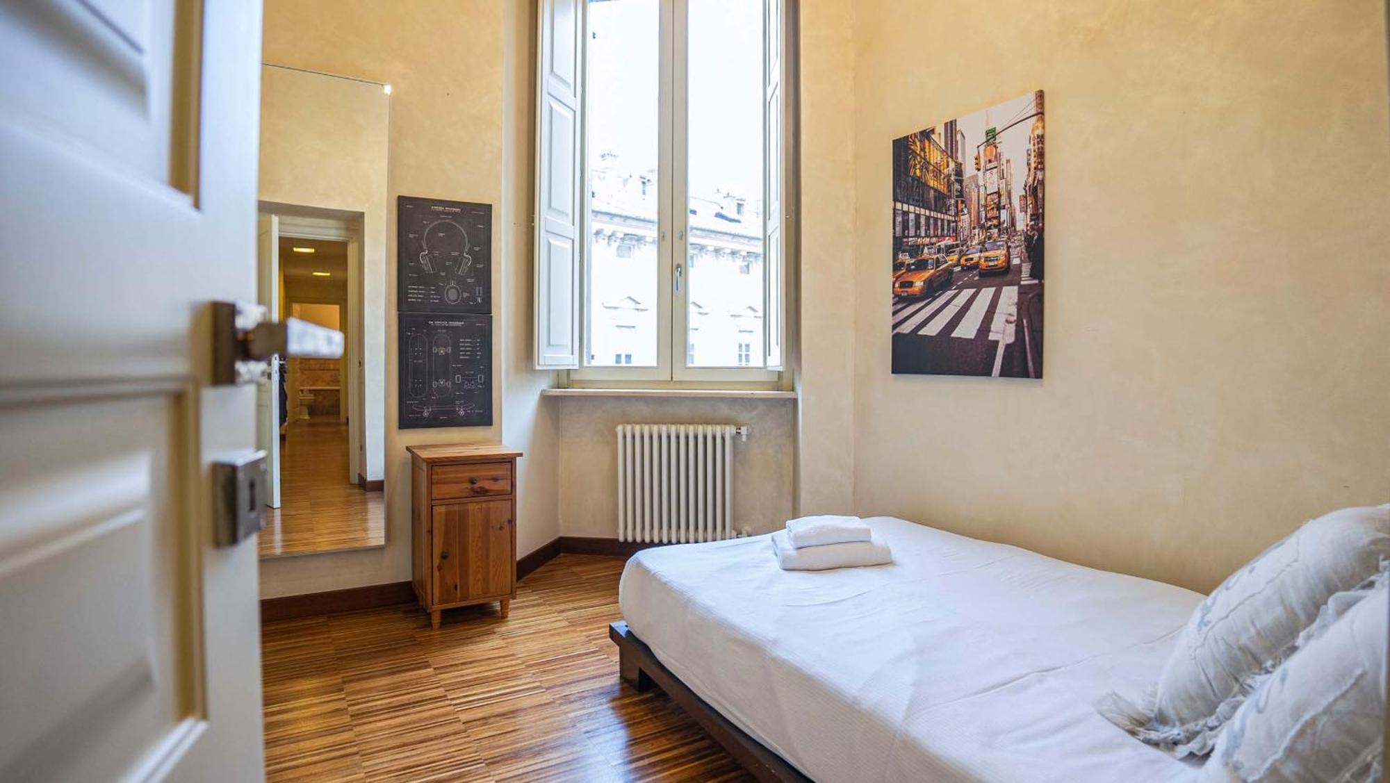 Piazza Venezia Charming With View