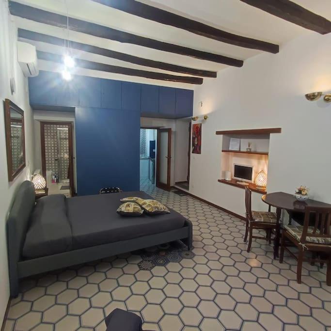 Apartment Casa Claudia ~ Rione Monti-colosseo Rome