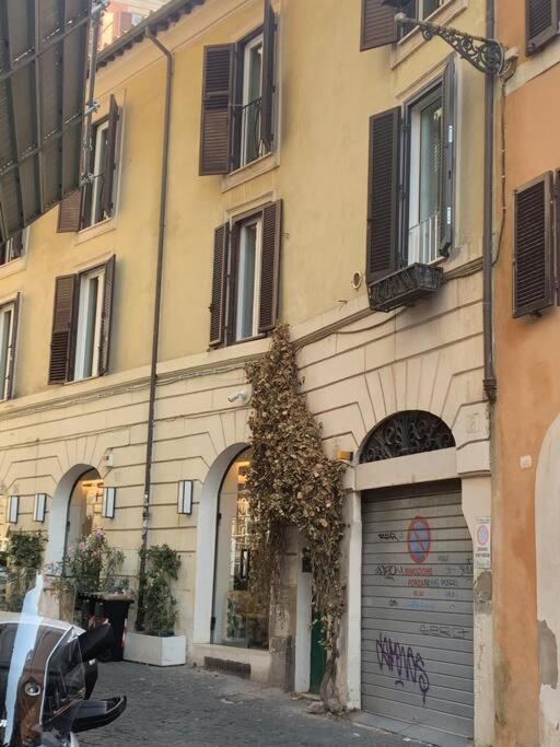 Casa Claudia ~ Rione Monti-colosseo Rome
