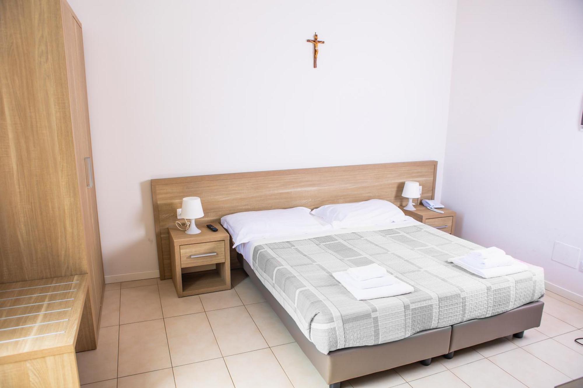 Guest house San Luigi - Residenza Gemelli Rome