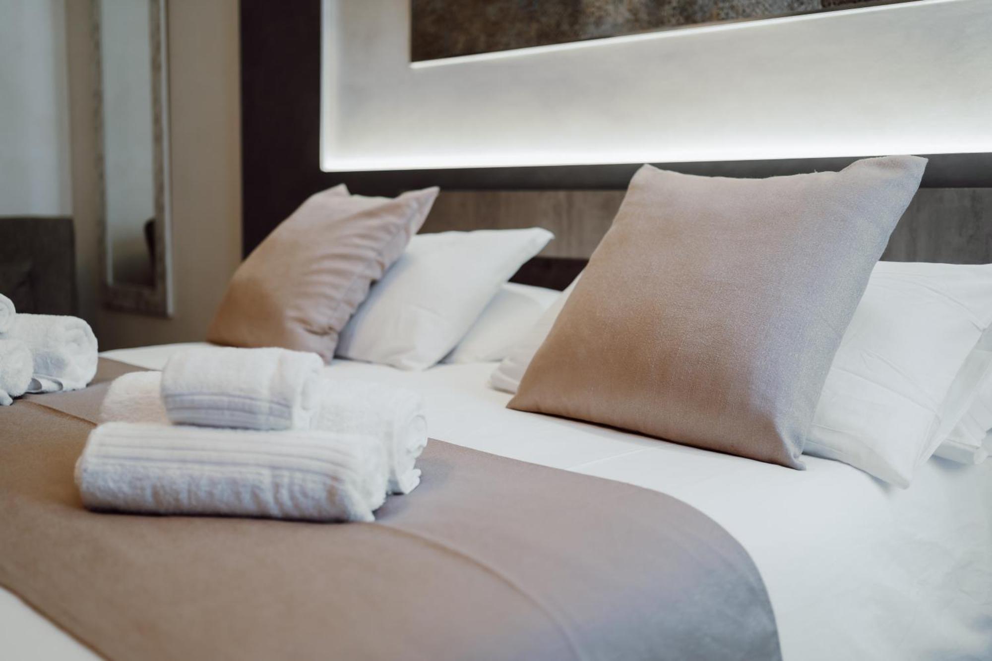 Guest house Domus Aeterna - Re Di *
