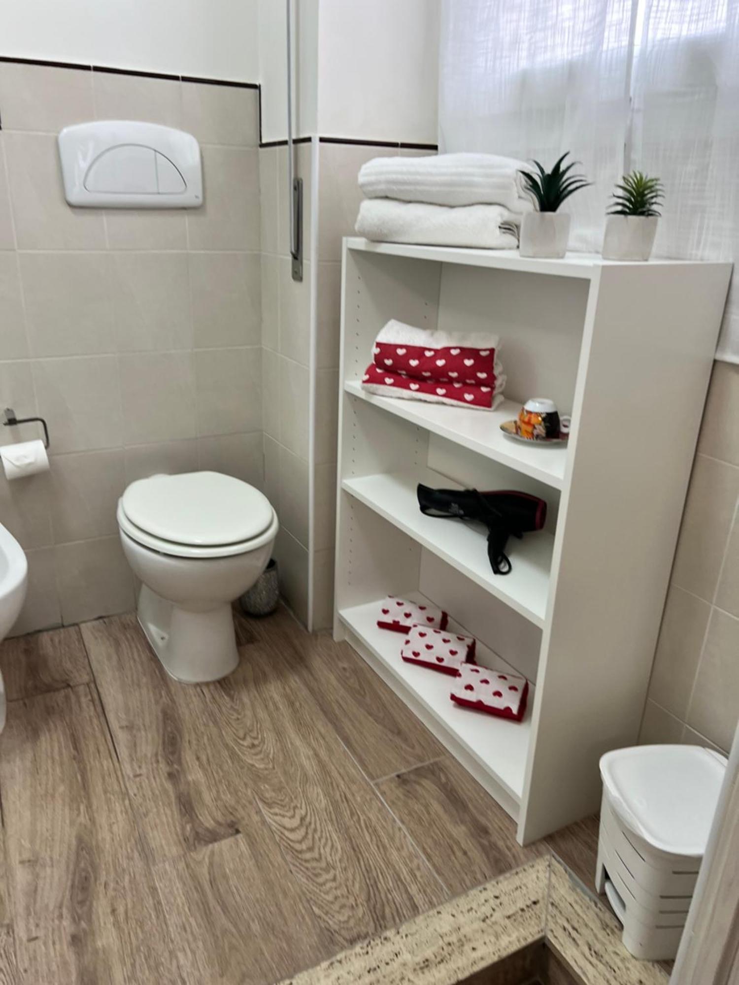 Esty Guest house