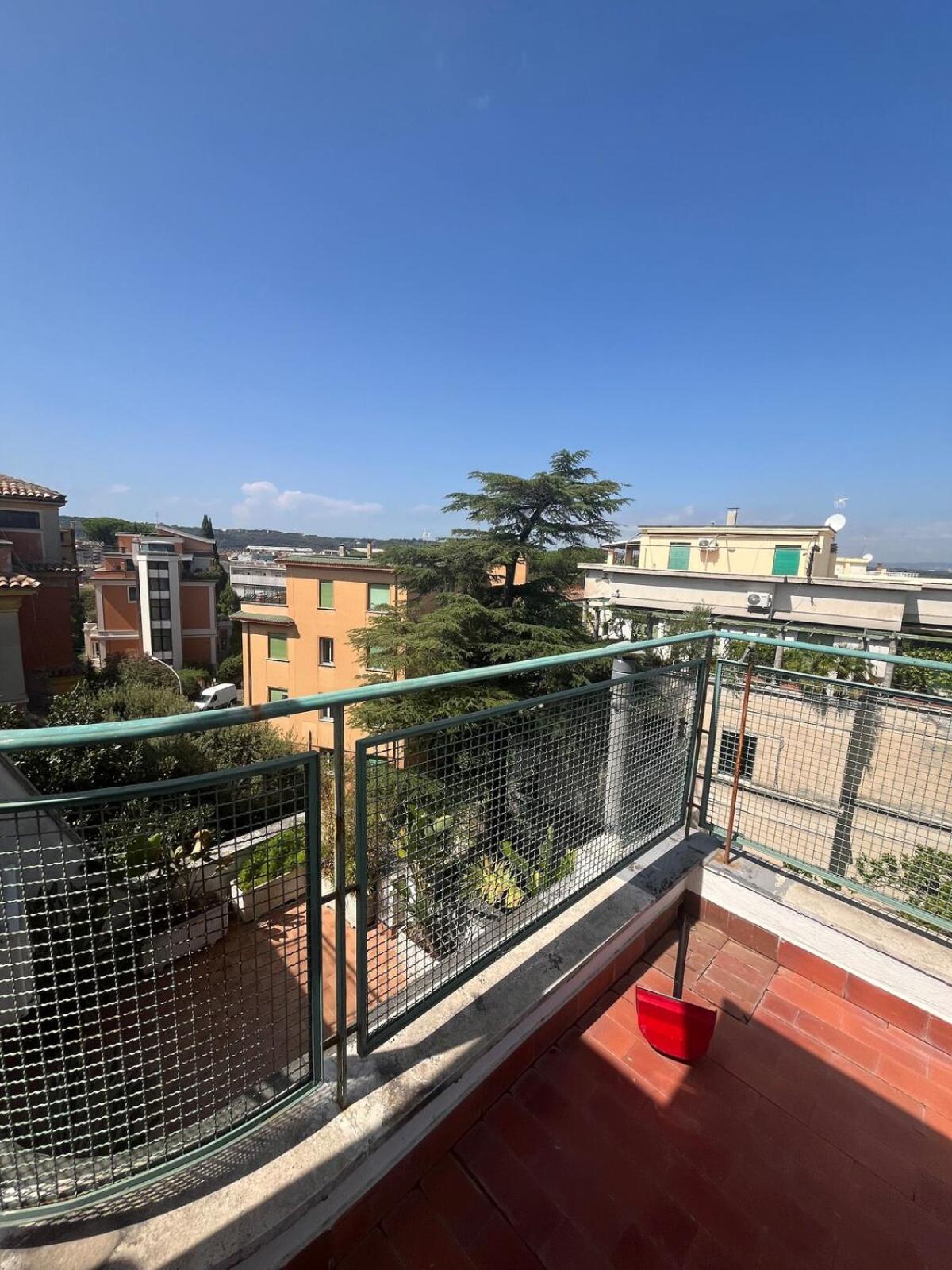 Mrbrown - Parioli A Gem With A Great View