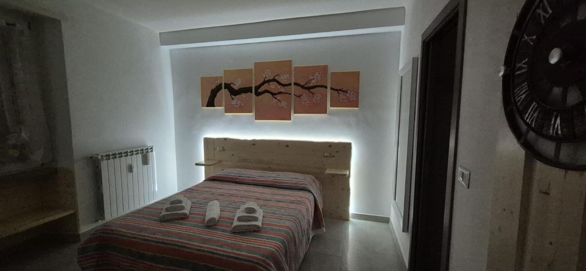 Leone Bed & Dreams * Rome