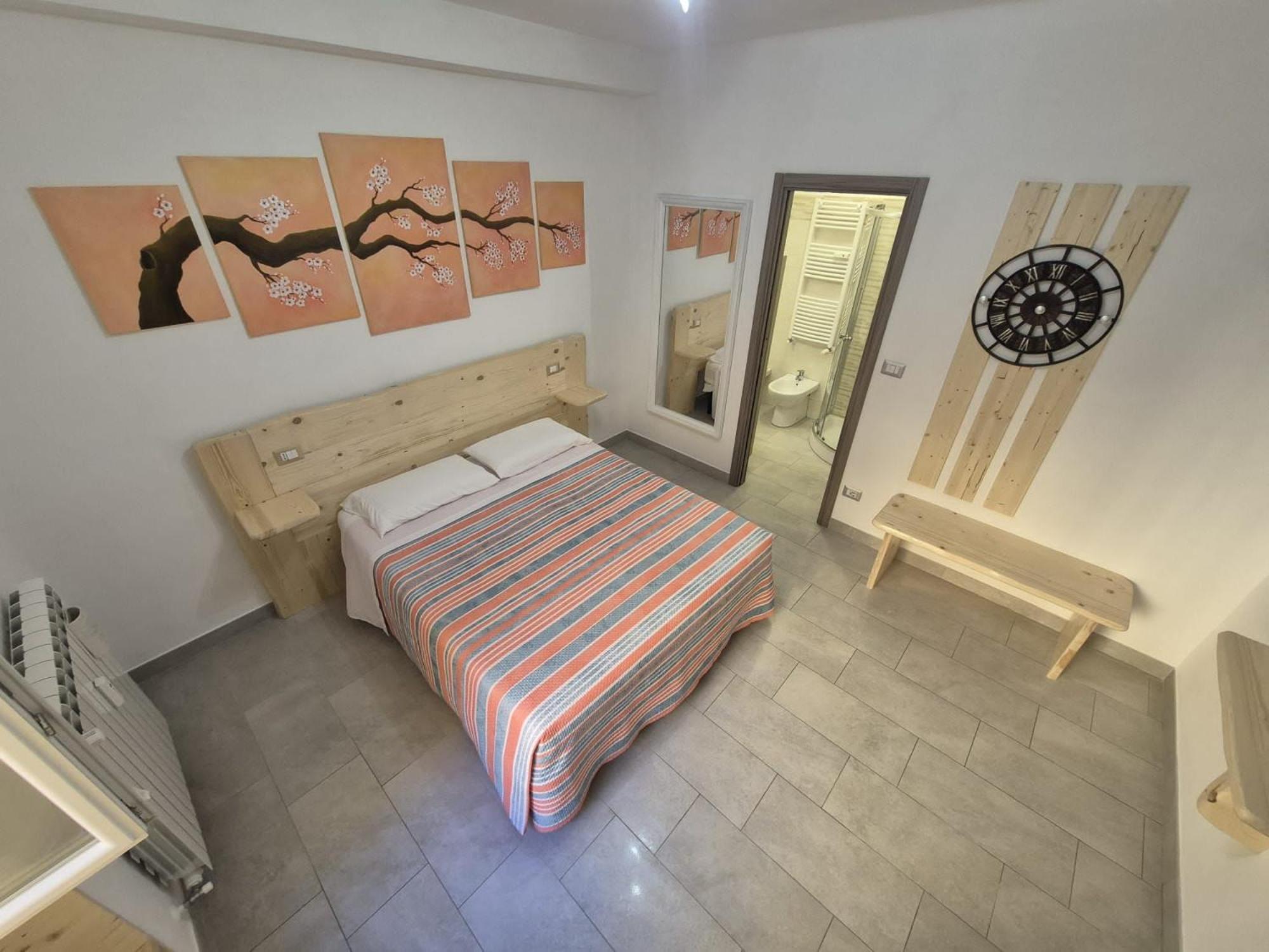 Leone Bed & Dreams Rome
