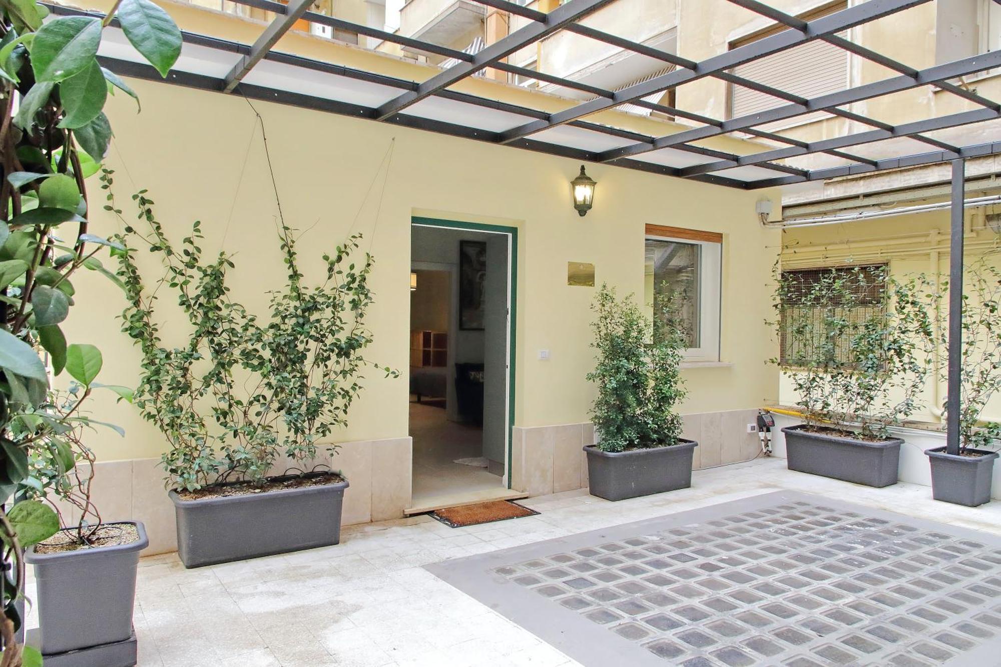 Gioia's Flat Rome