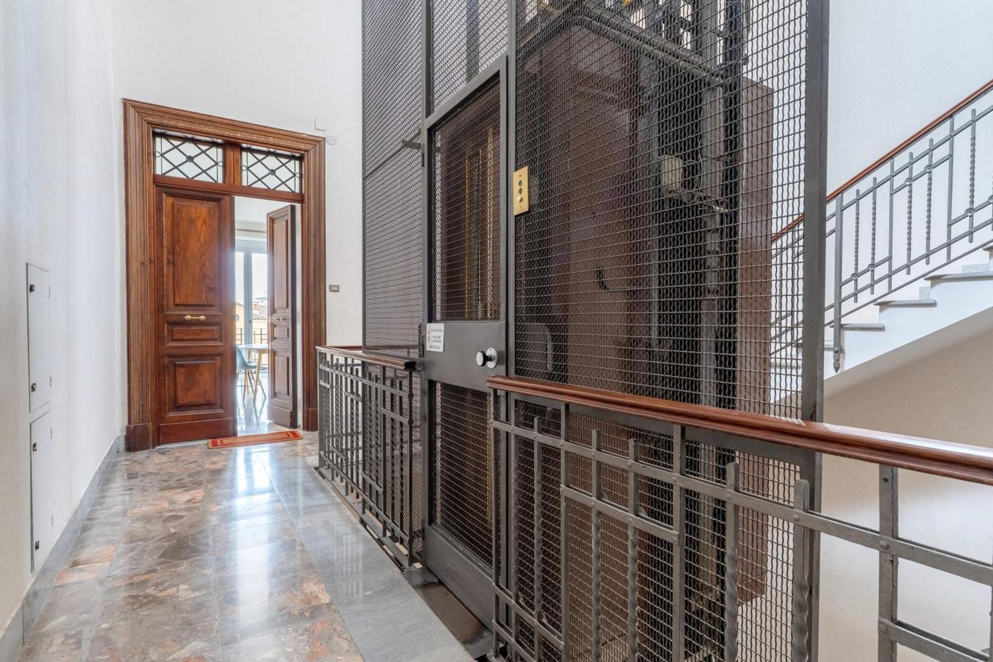 La Galleria, Rooftop Flat Nearby Borghese Apartment Rome