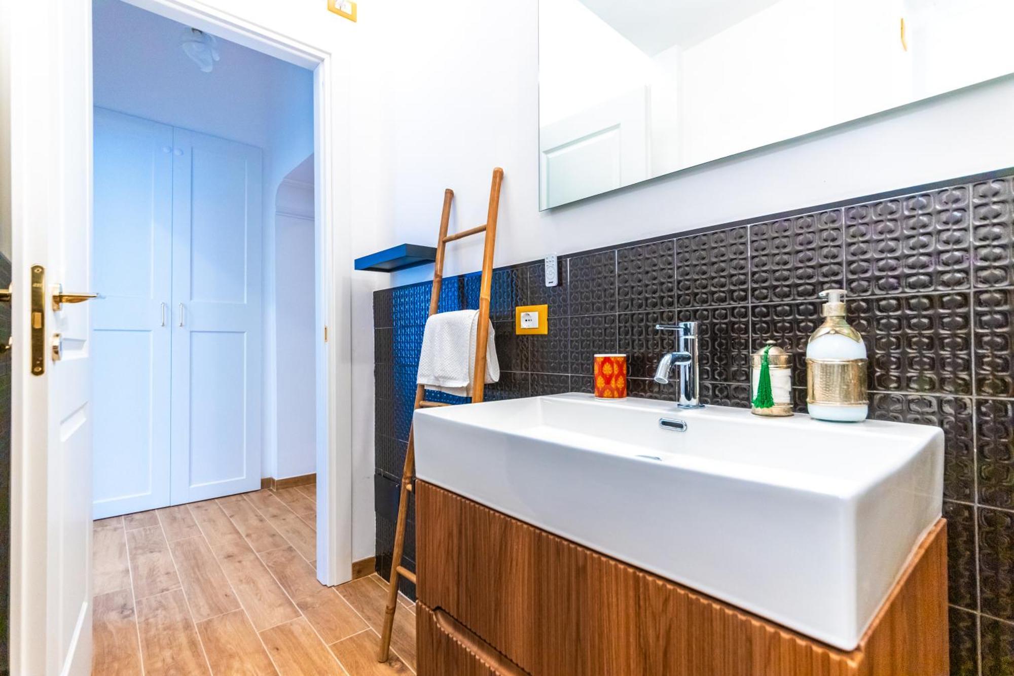 Casa Fen Palazzo Storico - Re Di Metro A - 2camere2bagni Appartamento *
