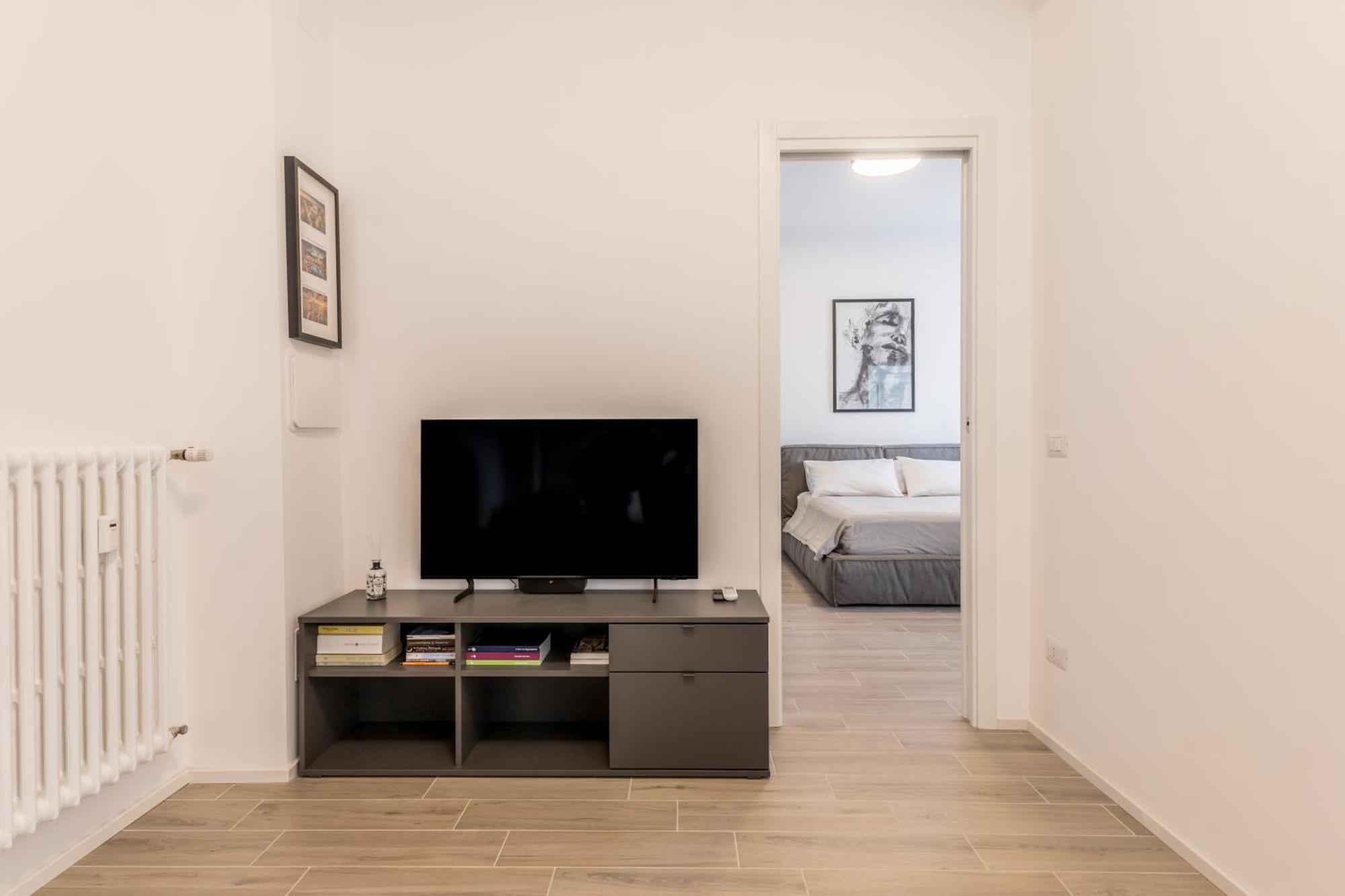 Domus Urbe Piramide Apartment