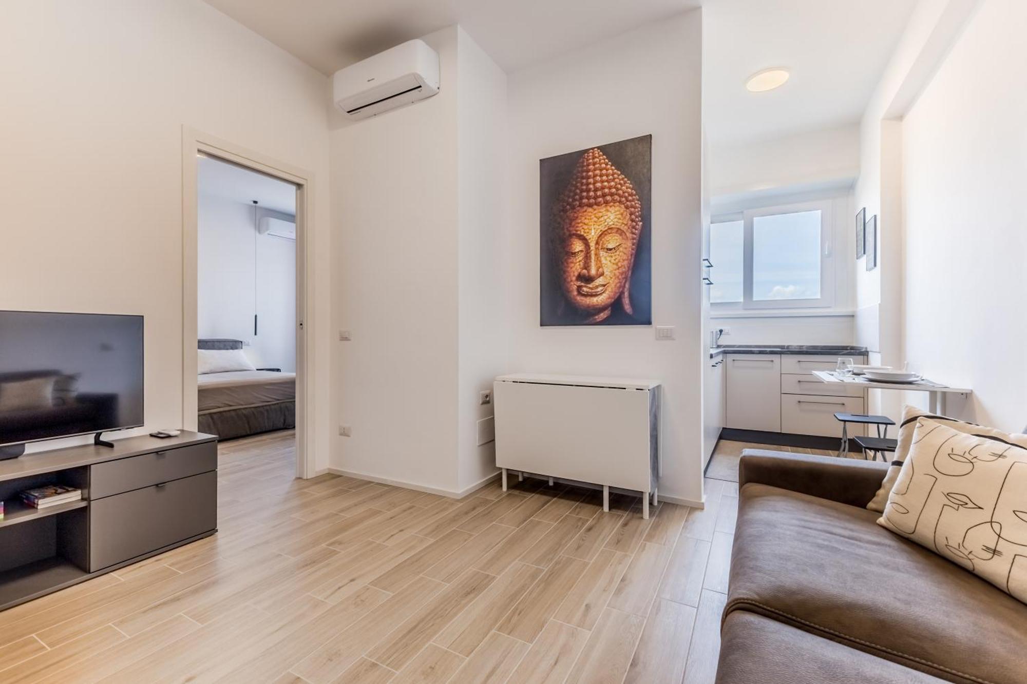 Domus Urbe Piramide Apartment