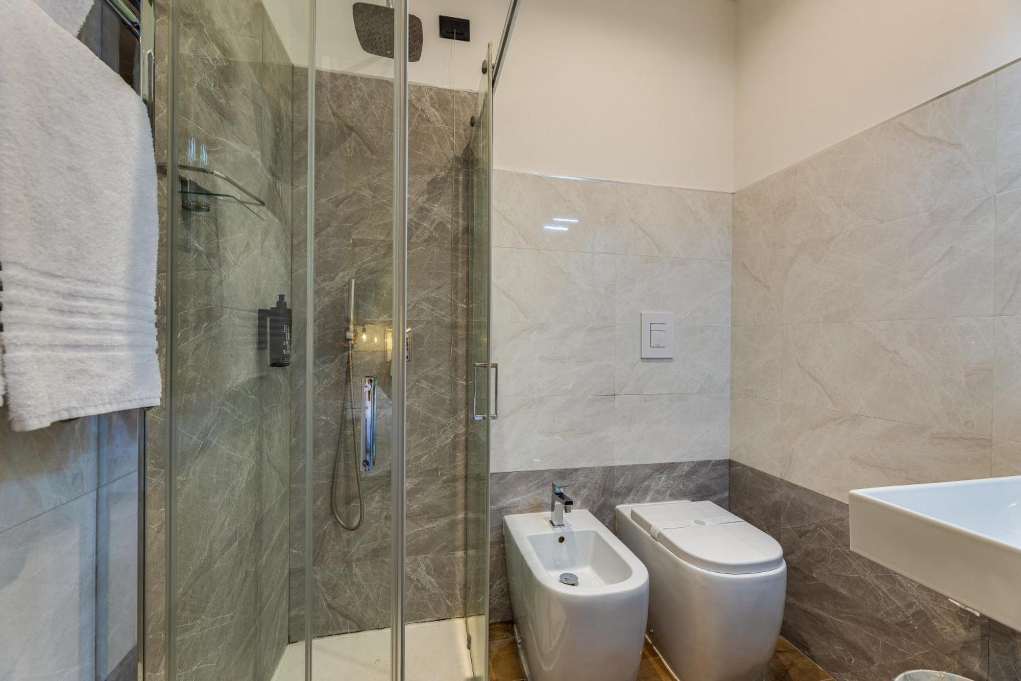Seven Guest house 2*