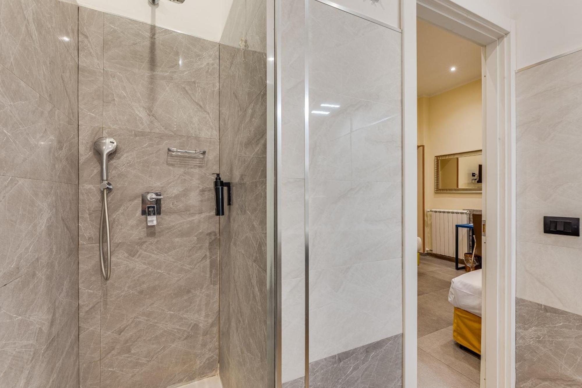 Seven Guest house 2*
