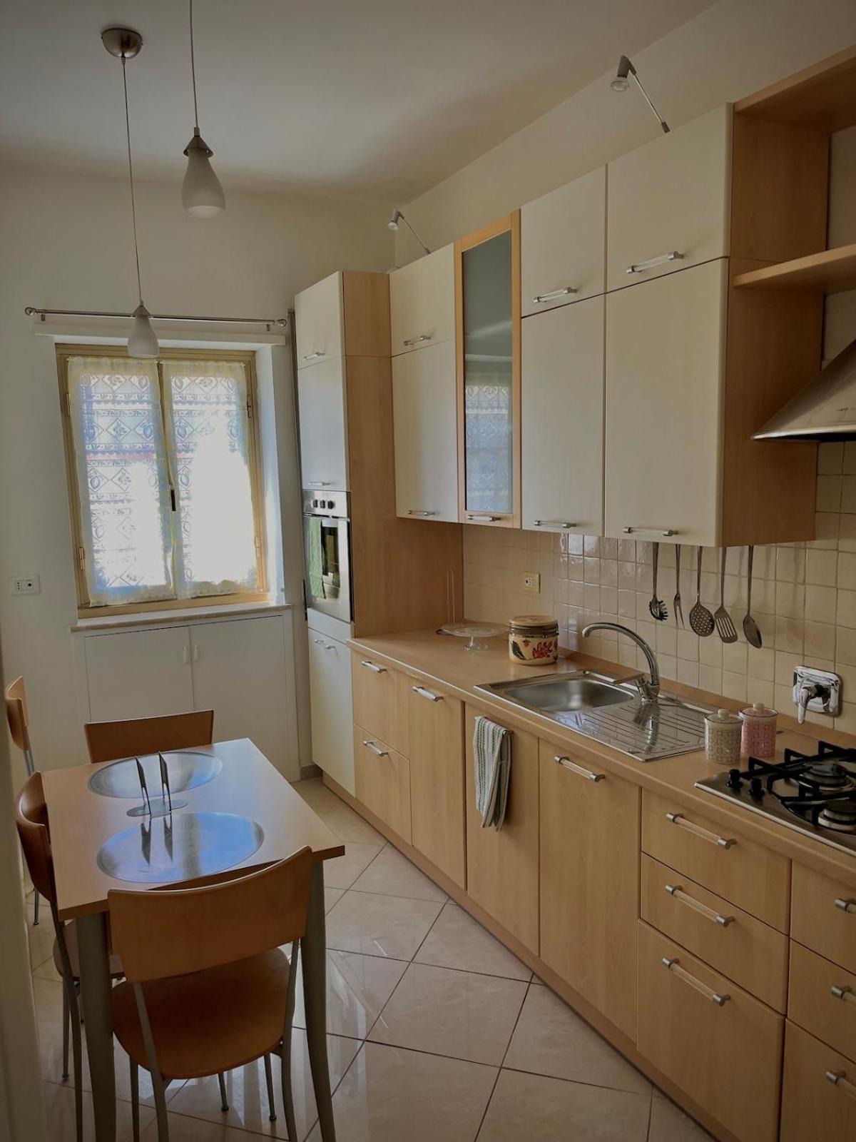 700 Meters From The Metro Holiday home *