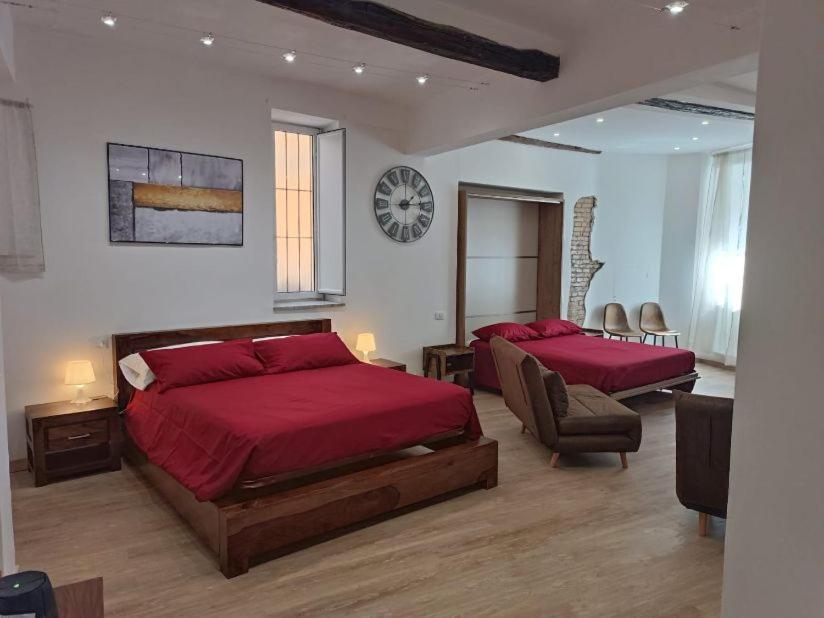 Ottavia Ghetto Apartment