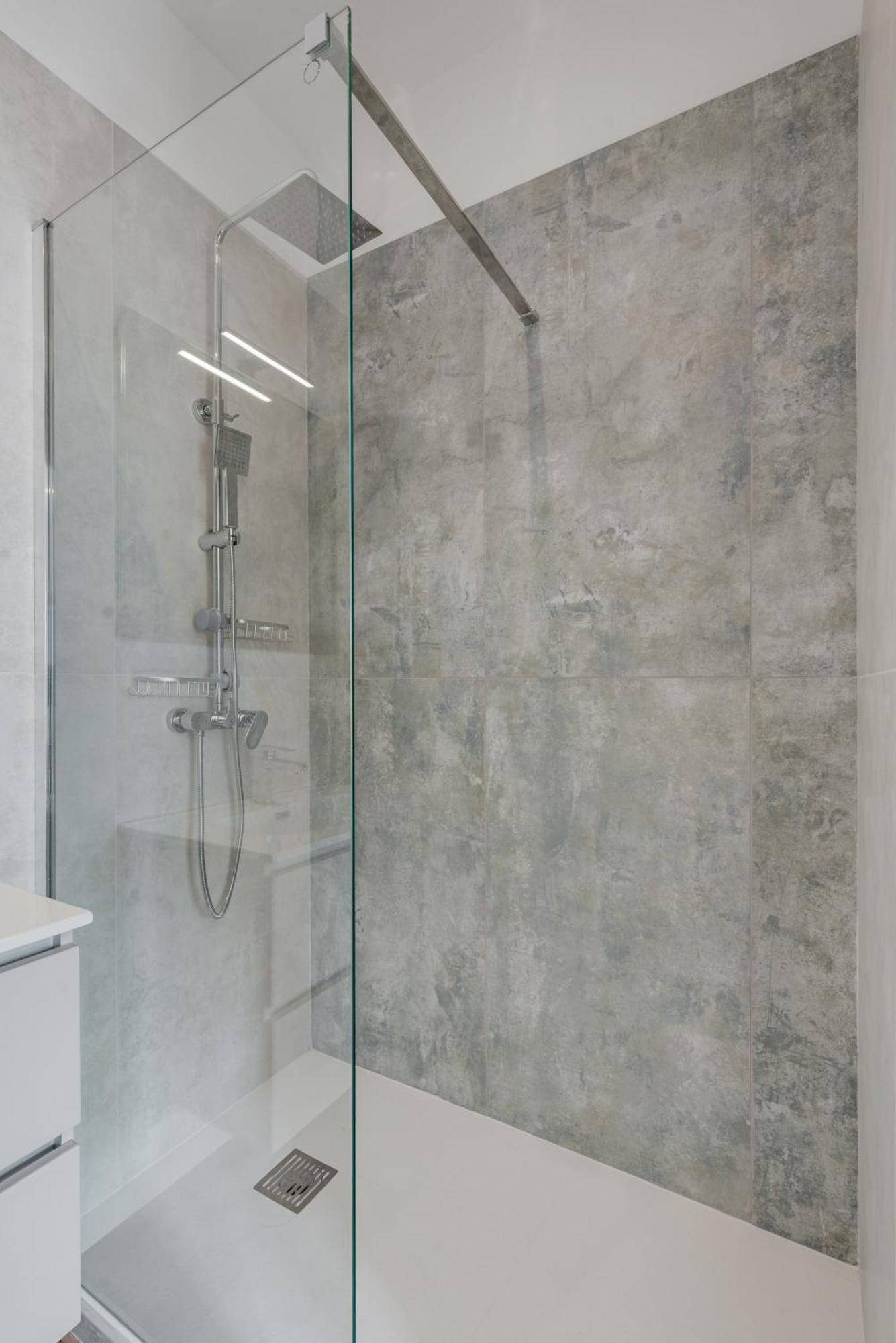 Delina- Luxury Metro A Apartment *