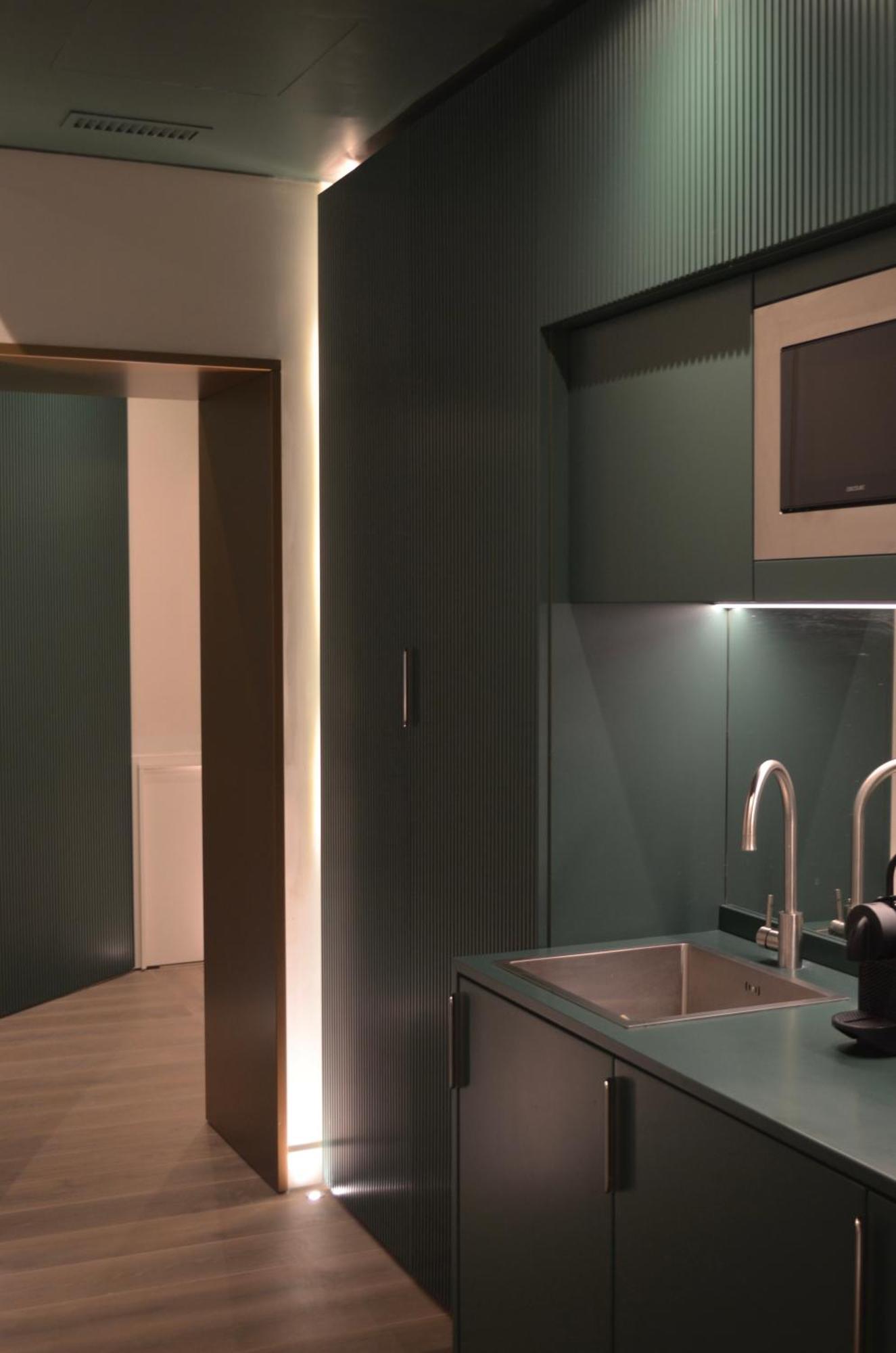 Private Luxury Fontana Di Trevi Apartment Rome