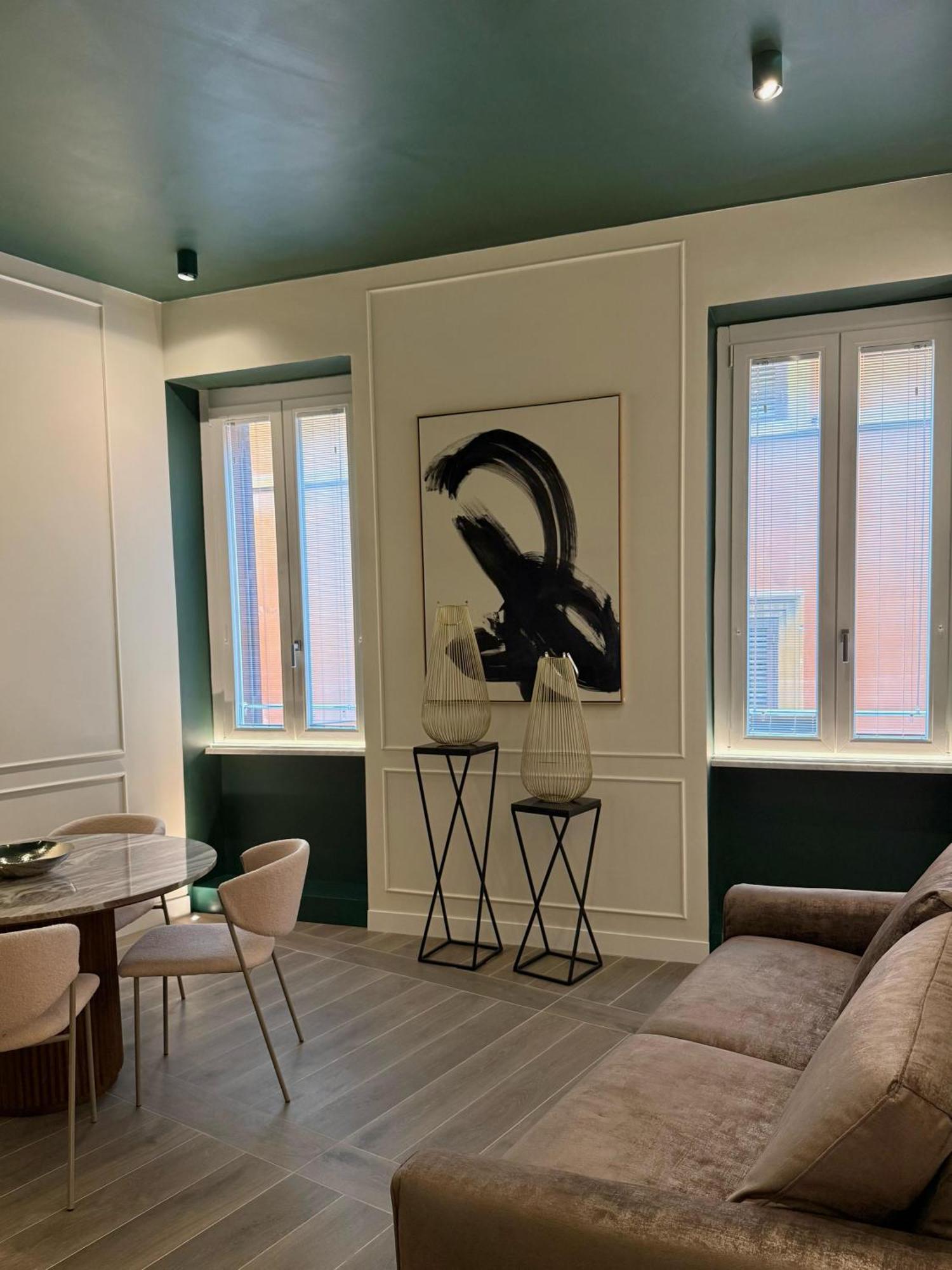 Private Luxury Fontana Di Trevi Apartment Rome