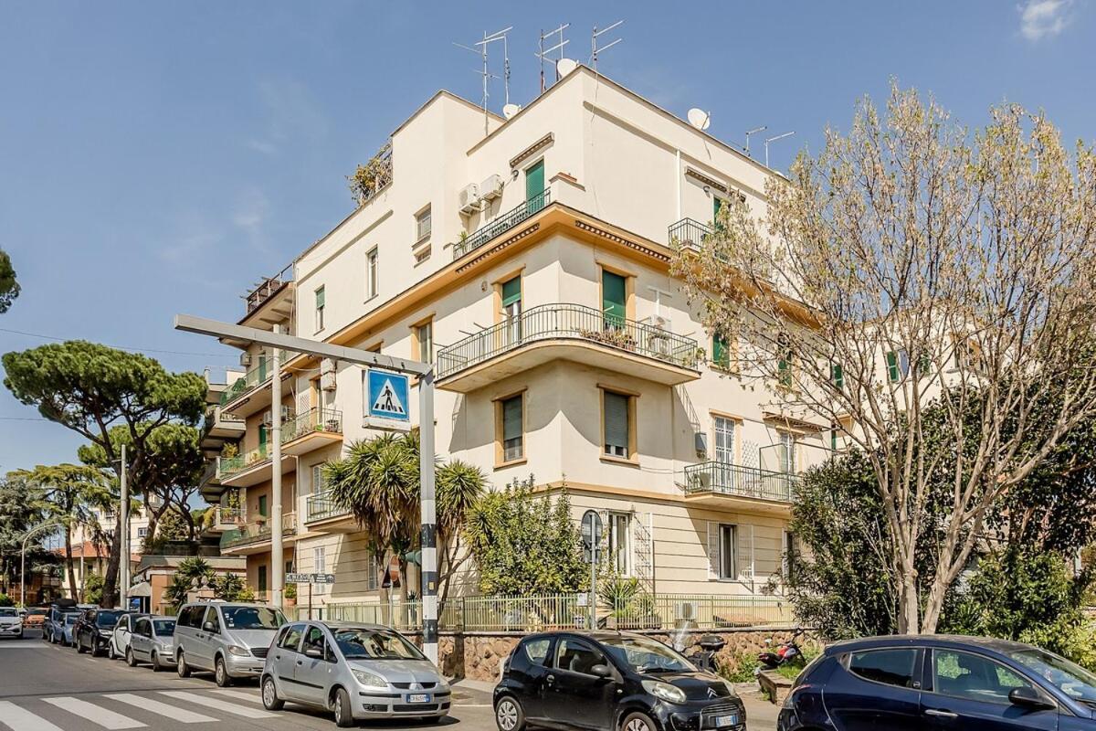 Flowers - Grande Casa A Montesacro * Rome