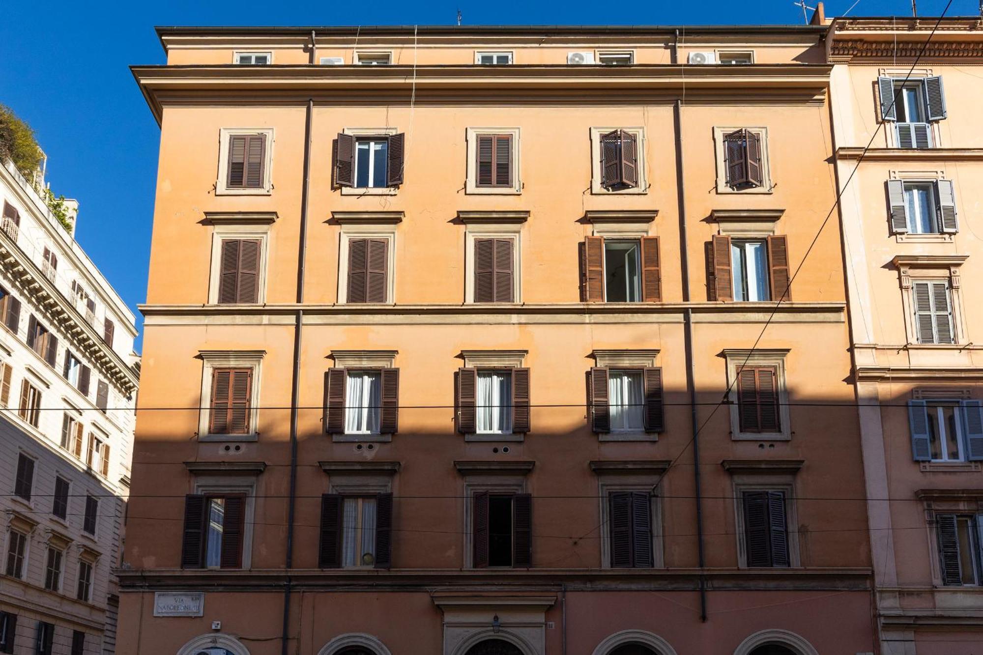Attico Spazioso Ed Elegante A Santa Maria Maggiore Apartment *