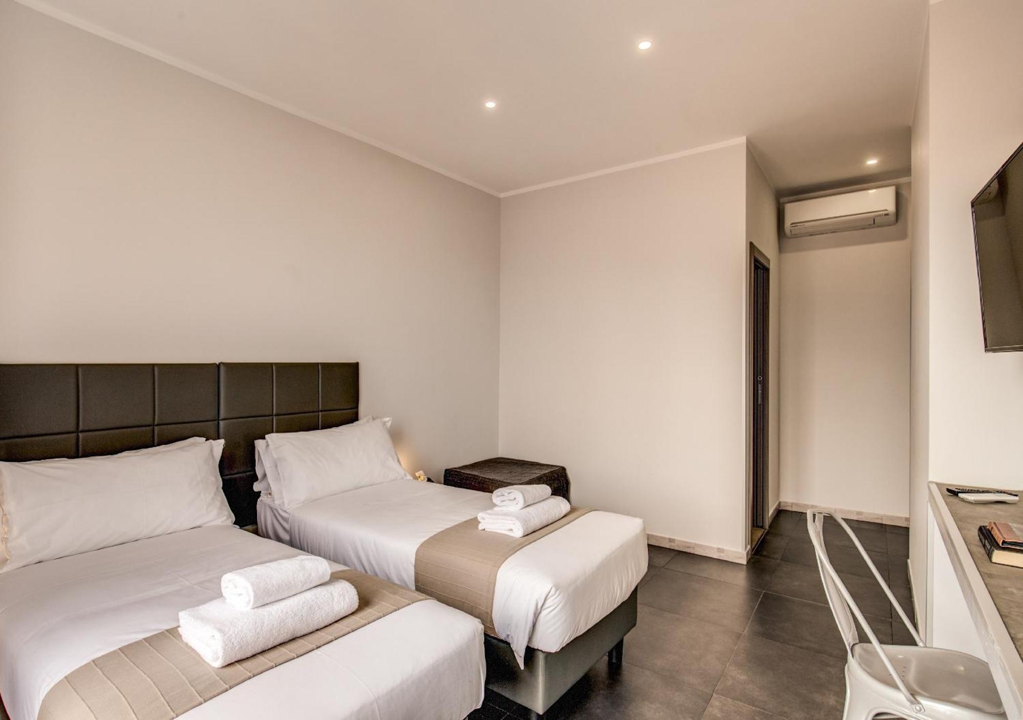 Guest house Floor 6 Boutique Rooms By Dot Suites