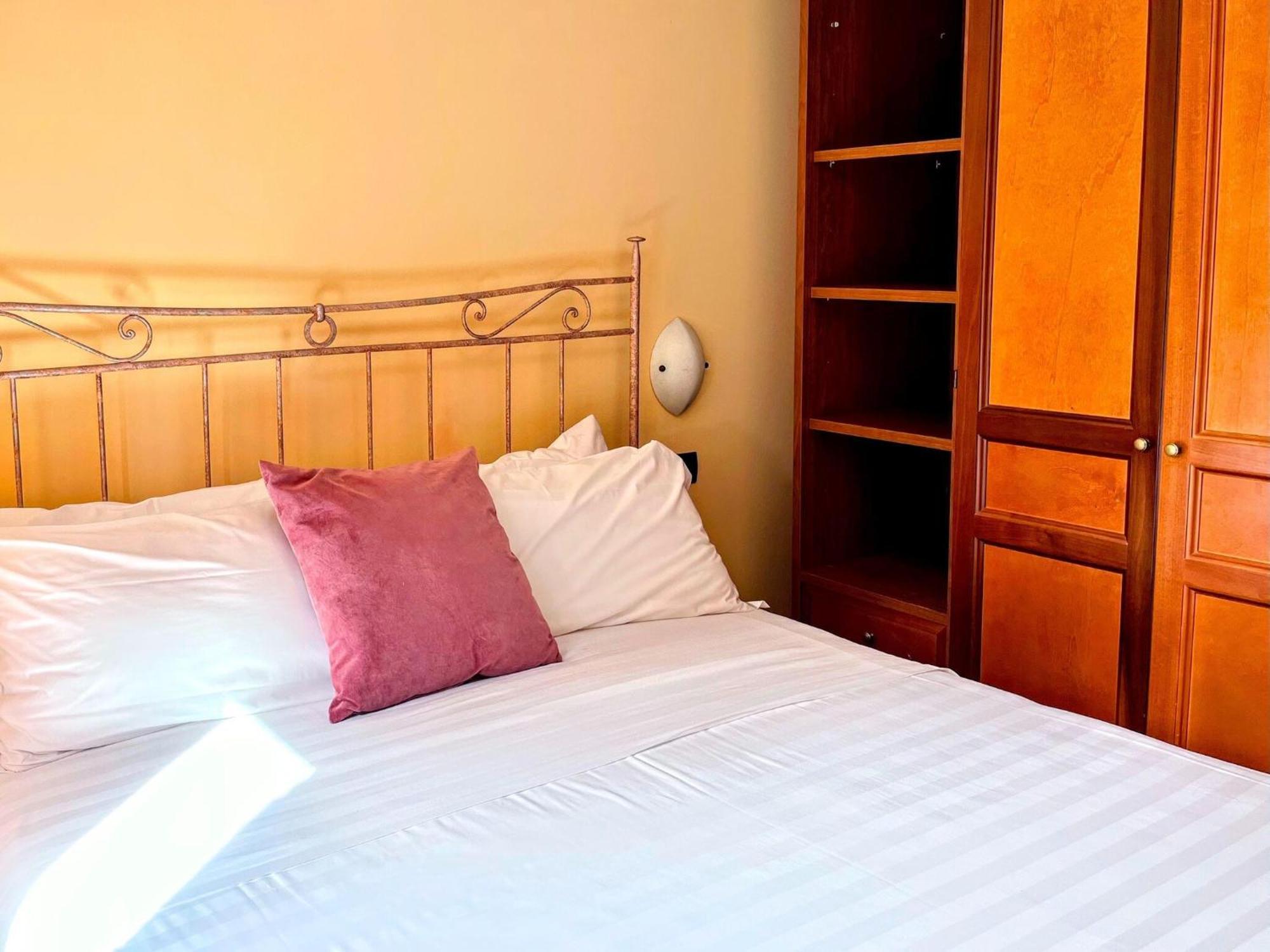With 4 And Garden, Cleaning Included * Rome