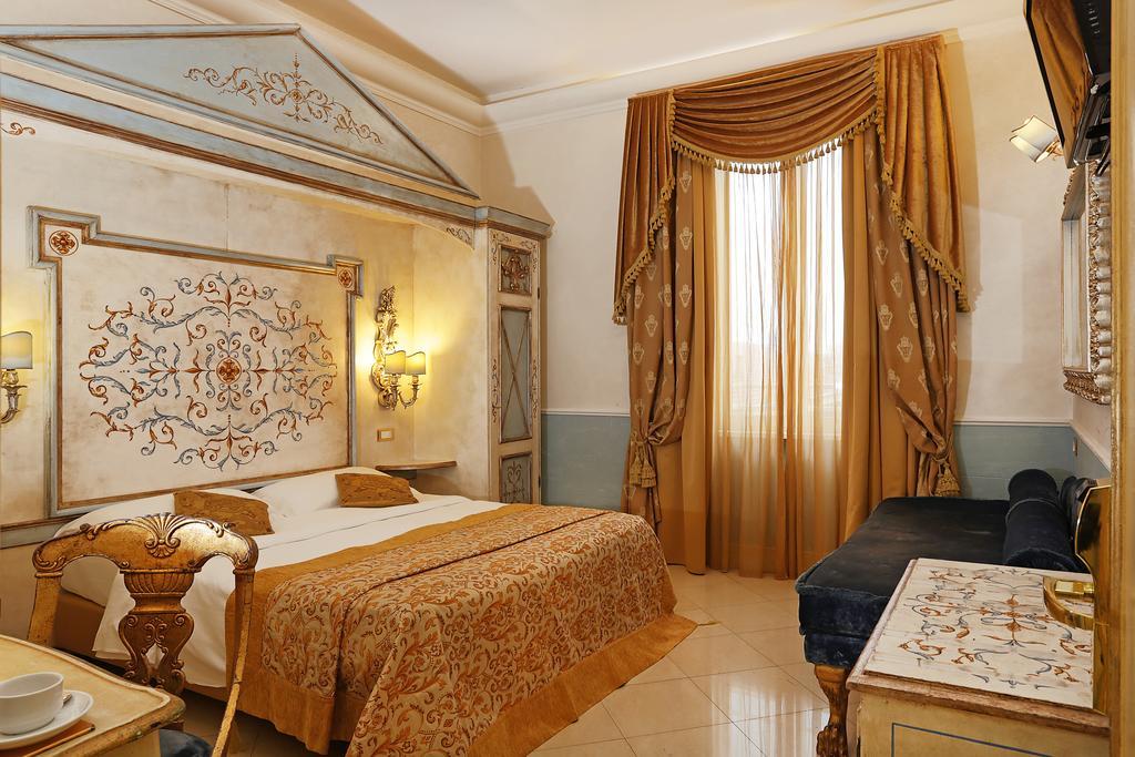 Romanico Palace Luxury & Hotel Rome